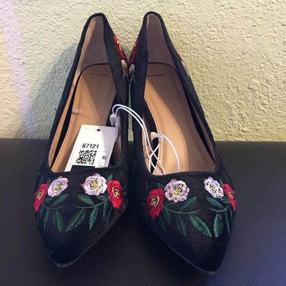 Women’s Gemma pointed toe pumps - Picture 5 of 6